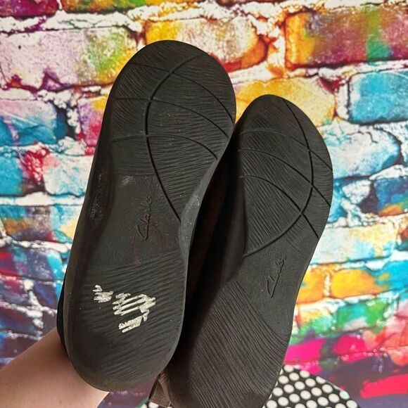 Cloudsteppers By Clarks Womens Comfort Shoes Brown Soft Cushion Slip On Size 7 M - Picture 5 of 7